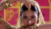 Tabu's Rang De Song: Her Dedication and Generosity Revealed