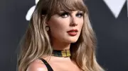 Taylor Swift enjoys rare family dinner in NYC with parents and brother
