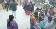 Thieves Return Stolen Saris to Odisha Handloom Outlet After CCTV Goes Viral