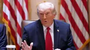 Trump Warns Oman Against Siding with Iran Over Strait of Hormuz
