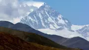 Two Indian Mountaineers Die While Descending from Mount Everest