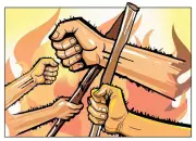 Two Suspected Cow Smugglers Beaten by Mob in Dhule, Rescued by Police