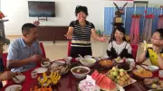 US Teacher's $5,000 Donation Helped Plant 50,000 Trees in Inner Mongolia