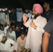 Warring Joins Congress Workers' Protest in Ferozepur After Attack on Halqa In-Charge