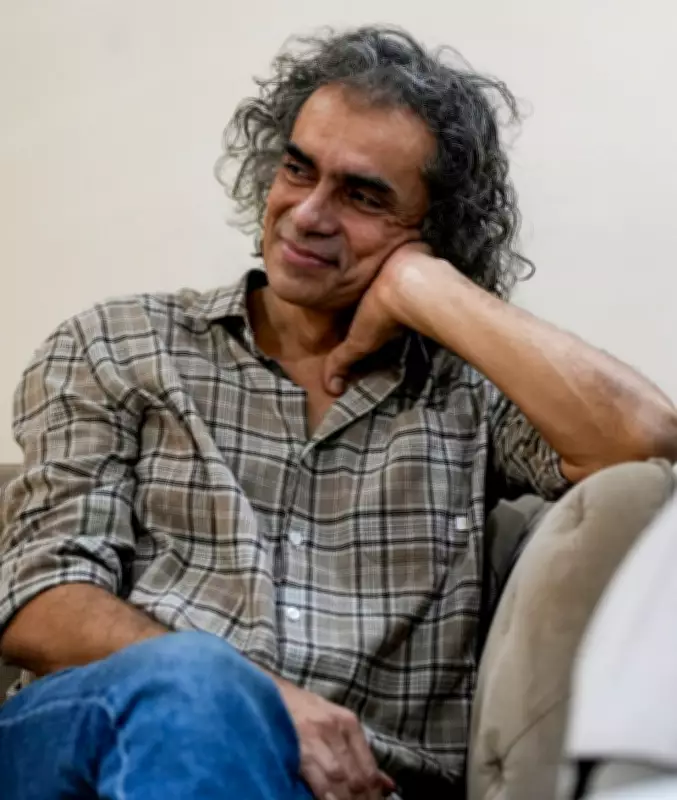 Imtiaz Ali's Main Vaapas Aaunga Screening in Mohali Lacks Star Power