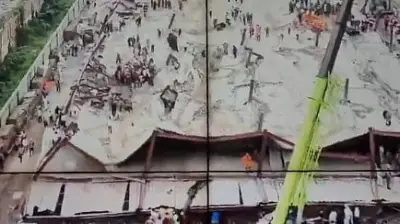 4 Killed in Kolkata Warehouse Collapse; CM Says Construction Faulty