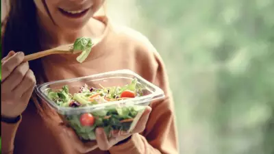 7 Mind-Bending Hacks to Trick Yourself Into Eating Healthy Without Willpower