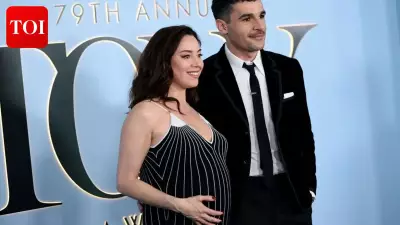 Aubrey Plaza Shows Baby Bump at 2026 Tony Awards with Chris Abbott