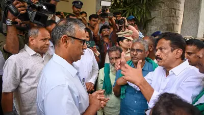 Bengaluru Farmers Protest Paid Parking at KR Market; GBA Promises Relief