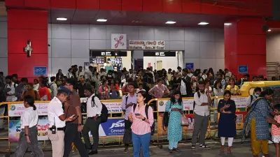 BMRCL Glitches Again: Metro Commuters Face Repeated Woes