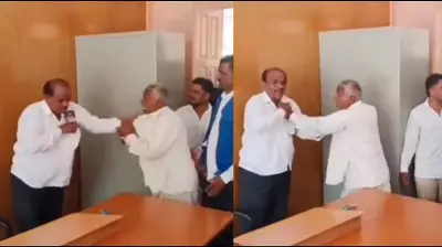 Farmer Slaps BTDA Staff with Slipper Over Compensation Delay in Bagalkot