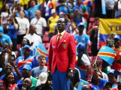 FIFA World Cup 2026: DR Congo 'Statue Fan' Michel Nkuka Spotted at Colombia Match