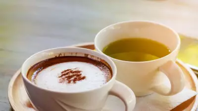Green Tea vs Black Coffee: Which Morning Drink Boosts Gut Health and Weight Loss?