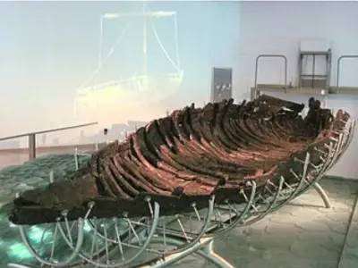 How Two Brothers Discovered a 2,000-Year-Old Boat in the Sea of Galilee