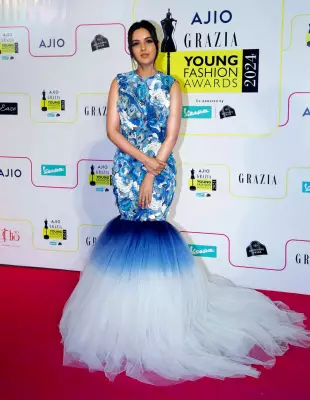 Jasmin Bhasin Hospitalised in Dubai, Diagnosed with Terminal Ileitis