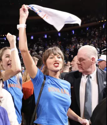 Knicks Stage Epic 29-Point Comeback in Game 4 as Celebrities and Fans Erupt