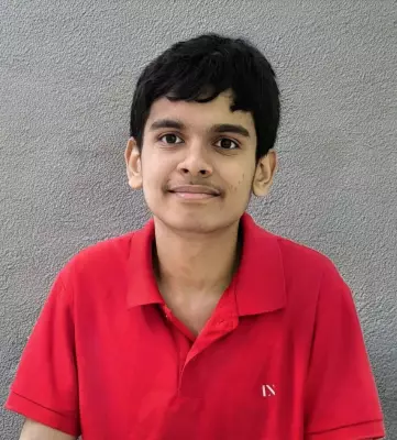Lucknow's Anvesh Patel Secures AIR 68 in IIT JEE Advanced 2025