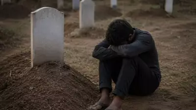 Man Dies of Grief Beside Graves of Wife and Son in UP's Mahoba