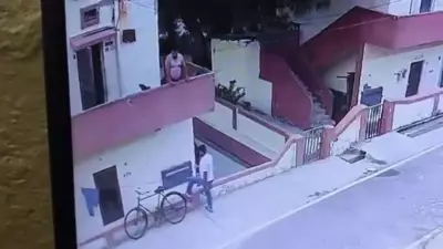 Man Falls While Trying to Collect Ice Cream from Rooftop in UP's Sonbhadra, Video Goes Viral