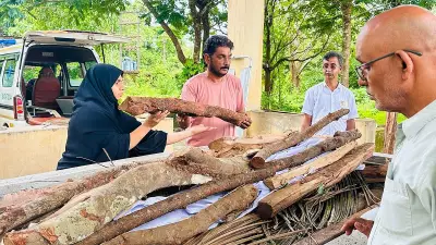 Muslim woman panchayat member performs last rites of Hindu man in Kerala