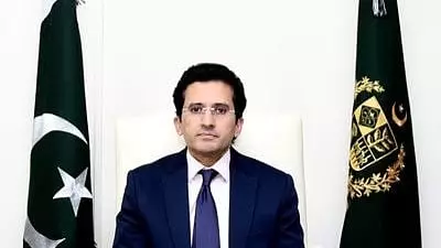 Pakistan Considers Cheaper Oil and Gas Imports from Iran Amid US Sanctions Waiver