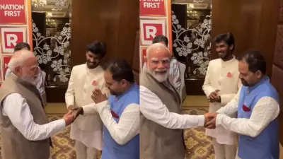 PM Modi's Light-Hearted Moment with Panchayat's Banrakas and Binod Video