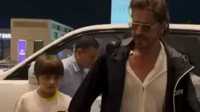 Shah Rukh Khan and AbRam Twin in Casual Cool at Mumbai Airport