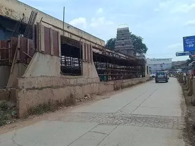 Slow construction of HD-BRTS bus station near Galli Durgamma Temple troubles Hubballi commuters