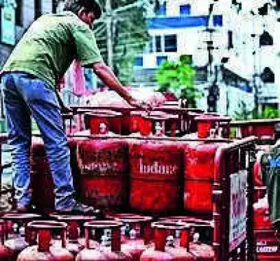 Soaring LPG Prices Crush Andhra Pradesh Hotel Industry, Sales Drop 30%