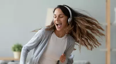 Swaying Body Flushes Brain Toxins, New Study Finds