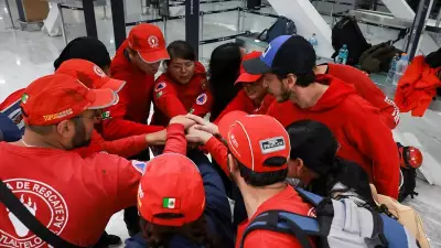 Venezuela Welcomes 1,600 Foreign Rescuers for Quake Survivors Search