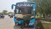 17 Injured as Bus Overturns on Noida Flyover After Hitting Divider