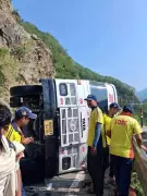 39 Pilgrims Escape as Char Dham Yatra Bus Overturns in Uttarakhand