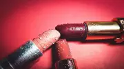 5 Harmful Lipstick Ingredients That May Cause Cancer: Expert Tips