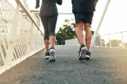5-Minute Walk Every Hour Offsets Harms of Prolonged Sitting: Study