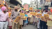 AAP protests outside BJP MP Chugh's house over fake video of CM Mann