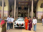 Alumni Gift Car to Retiring Teacher in Haveri as Farewell Gesture