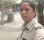 Autorickshaw Driver Stabs Home Guard Wife to Death Over Online Betting Loss