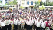 BESCOM, KPTCL Employees Protest Power Sector Privatisation in Tumakuru
