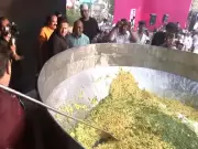 Chef Manohar Cooks 3,000 Kg Tarri Poha on World Poha Day, Eyes World Record