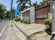 Chennai's Affluent Neighbourhoods Encroach on Pavements, Blocking Pedestrians