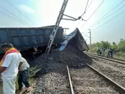 Coal Train Derailment Near Rajhara: 18 Wagons Derail, Trains Cancelled