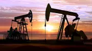 Crude Oil Futures Fall Over 1% on Iran Deal Optimism Easing Supply Fears