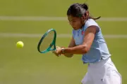 Emma Raducanu Withdraws from Wimbledon Due to Stress Fracture in Right Leg