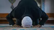 Former Delhi Governor Urges Mosques to Adjust Friday Prayer Timings