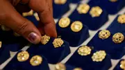 Gold Futures Drop to Rs 1,41,238/10g, Slip Below $4,000/oz on Weak Global Cues