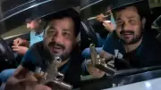 Hathras Ice Cream Vendor Offered Gun by Car Passenger Goes Viral