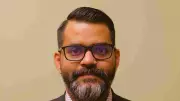 Inside the Liver Doctor's World: Science Meets Ethics