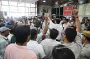 Jaipur Man Stages Sit-in Protest Over Delayed Lease Deed at JDA Camp