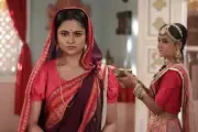 Khonar Kahini Completes 300 Episodes, Eshika Routh Celebrates Milestone